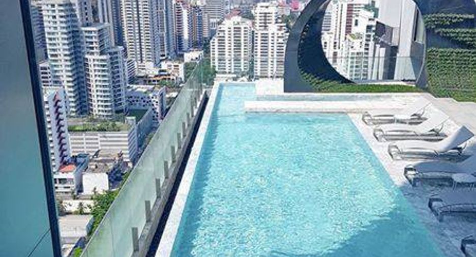 For sale 1 bed condo in Khlong Toei, Bangkok