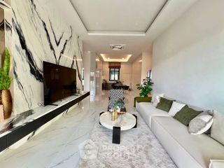 Продажа 4 спальни вилла в Банг Ламунг, Чонбури