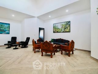 À vendre 4 chambres villa à Na Jomtien, Pattaya