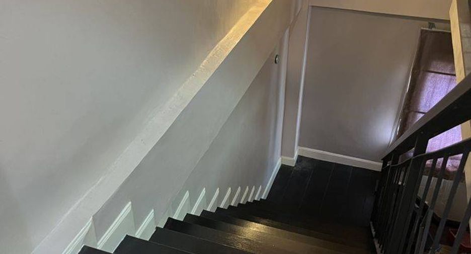For sale 3 bedrooms condo in Khan Na Yao, Bangkok