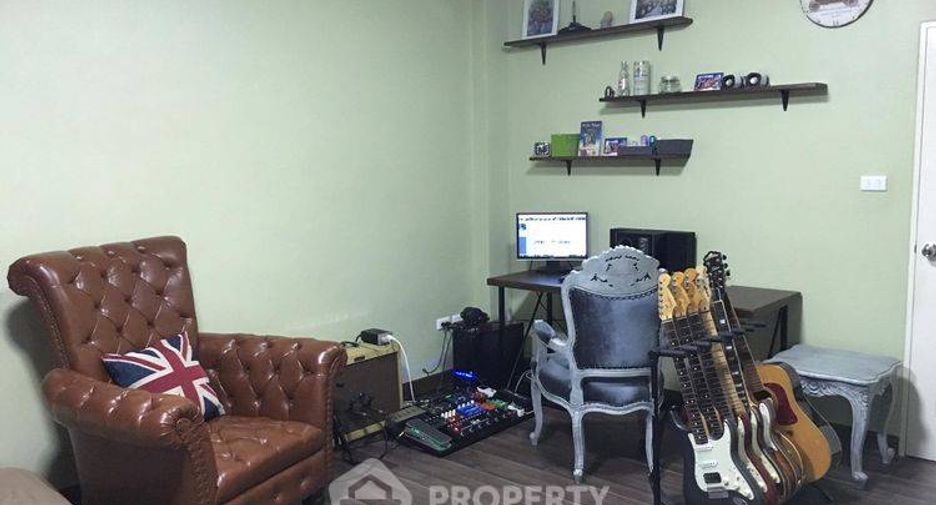 For sale 3 bedrooms condo in Khan Na Yao, Bangkok