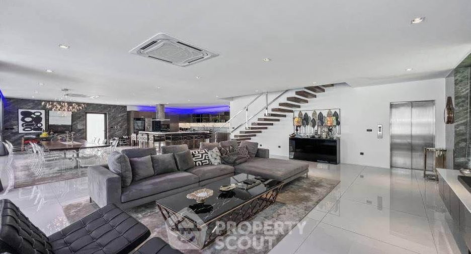 À vendre 6 chambres villa à Bang Lamung, Chonburi