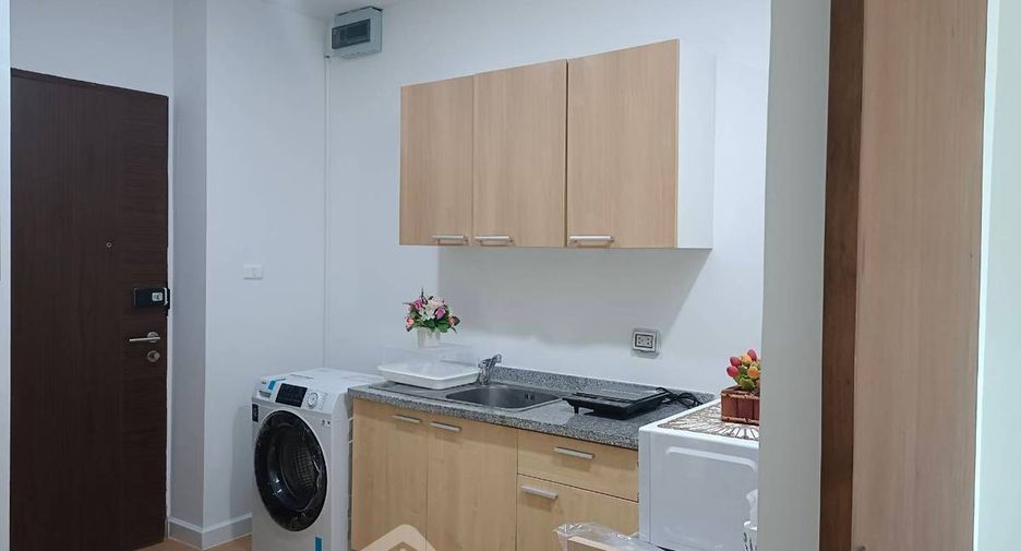 For sale 1 bed condo in Khlong Toei, Bangkok