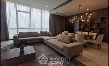 For sale 3 bedrooms condo in Watthana, Bangkok