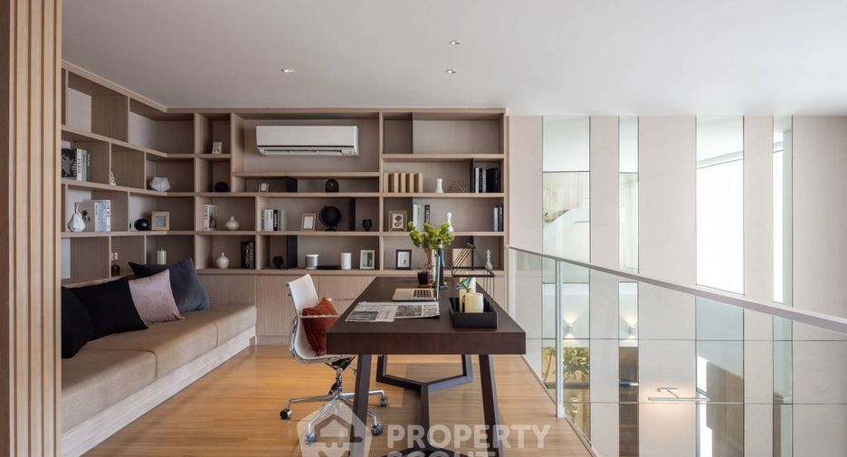 For sale 3 bedrooms townhouse in Lat Phrao, Bangkok