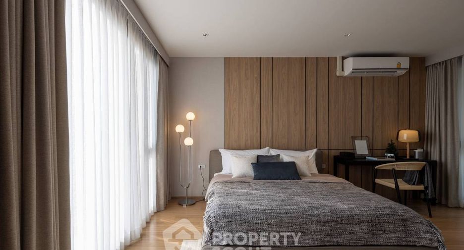 For sale 3 bedrooms townhouse in Lat Phrao, Bangkok