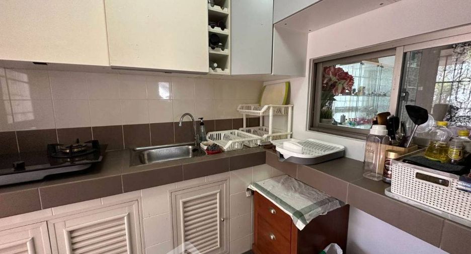 À vendre 3 chambres maison à Si Racha, Chonburi
