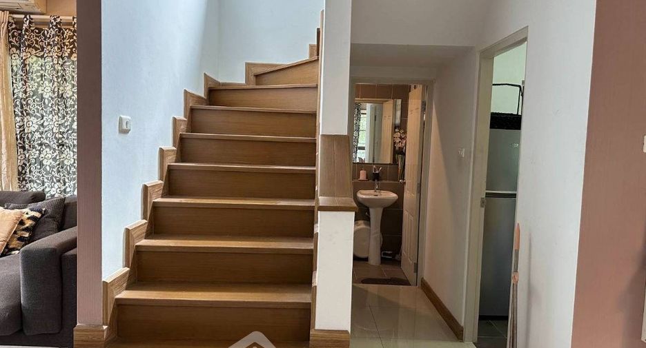 À vendre 3 chambres maison à Si Racha, Chonburi