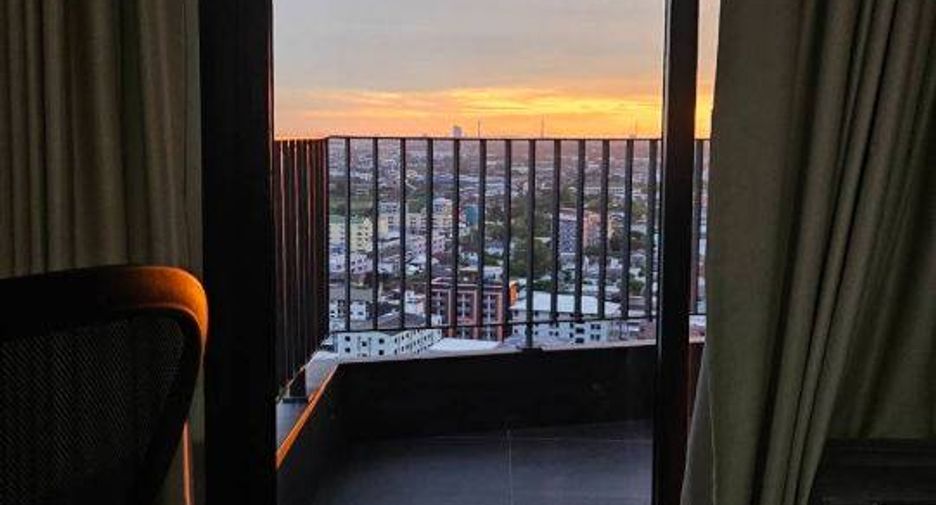 Condo en venta de 2 habitaciones en Bang Na, Bangkok