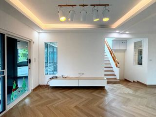 出售 3 卧室 独立屋 在 Khlong Sam Wa, 曼谷