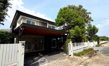 For sale 3 bedrooms house in Khlong Sam Wa, Bangkok