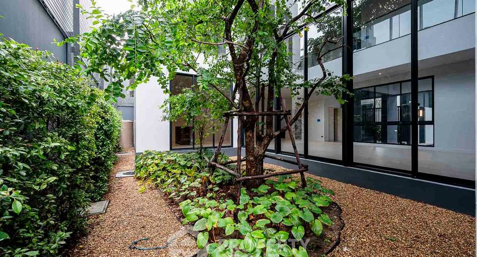 Casa en venta de 5 habitaciones en Bang Kapi, Bangkok