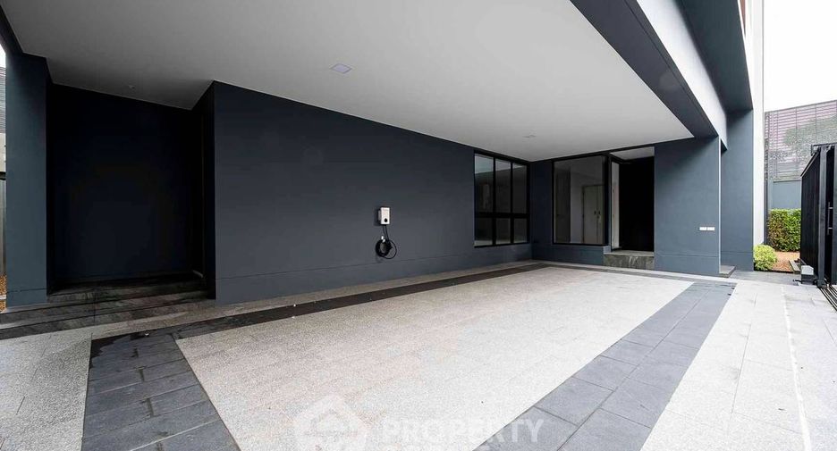 Casa en venta de 5 habitaciones en Bang Kapi, Bangkok
