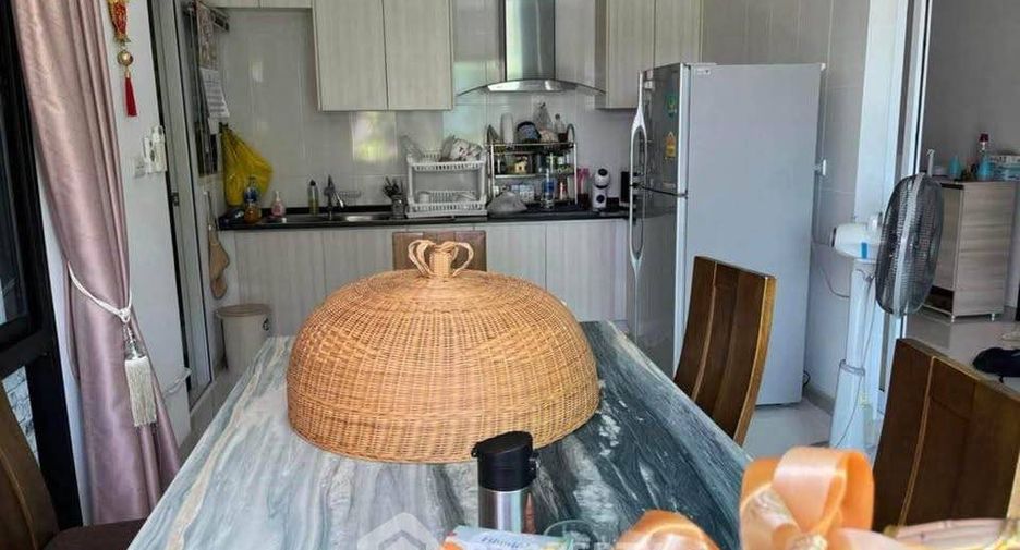 For sale 4 bedrooms house in Mueang Chon Buri, Chonburi