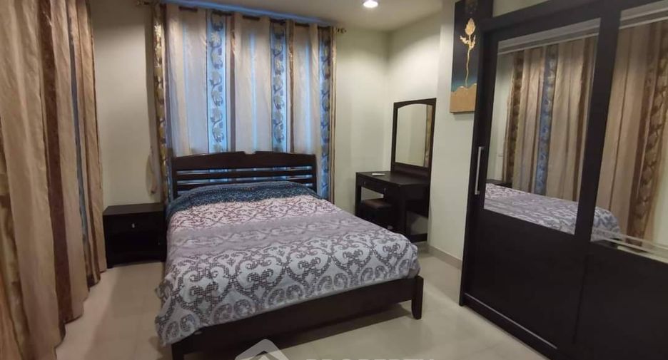For sale 1 bed condo in Khlong Toei, Bangkok