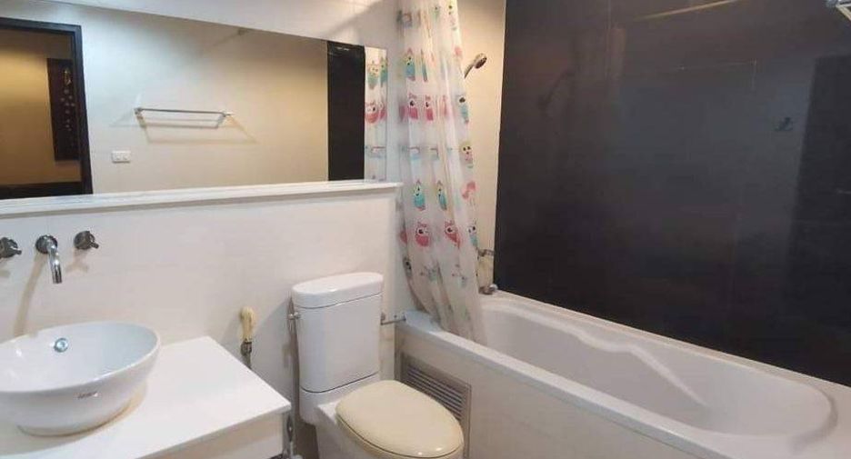For sale 1 bed condo in Khlong Toei, Bangkok