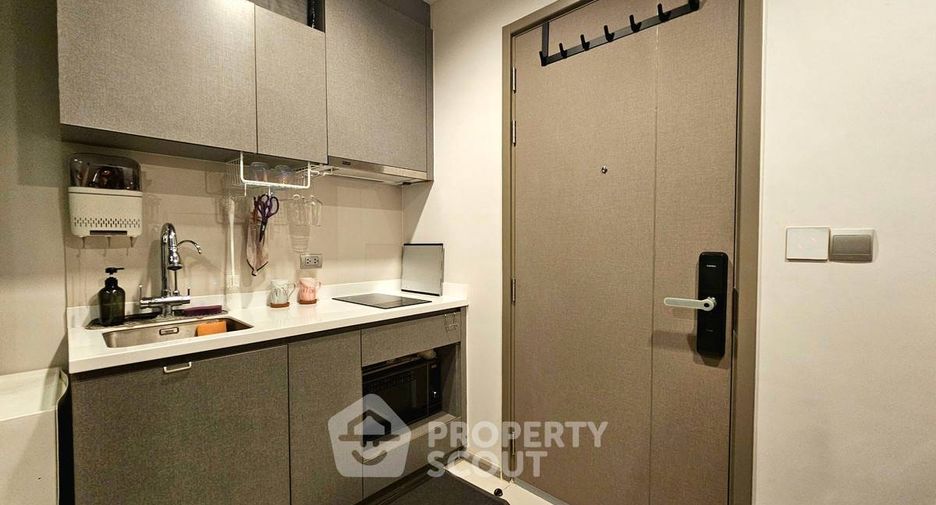 For sale 1 bed condo in Huai Khwang, Bangkok