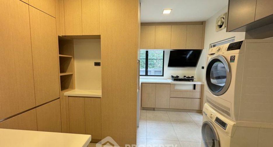 For sale 4 bedrooms house in Sai Mai, Bangkok