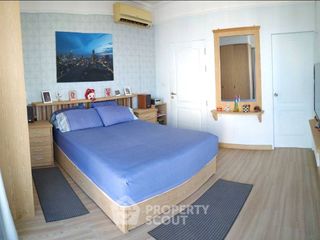 For sale 2 bedrooms condo in Khlong San, Bangkok