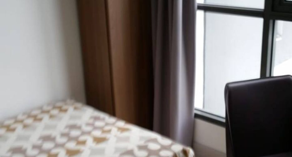 For sale 2 bedrooms condo in Huai Khwang, Bangkok