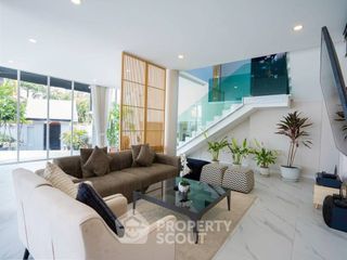For sale 7 bedrooms villa in Bang Lamung, Chonburi