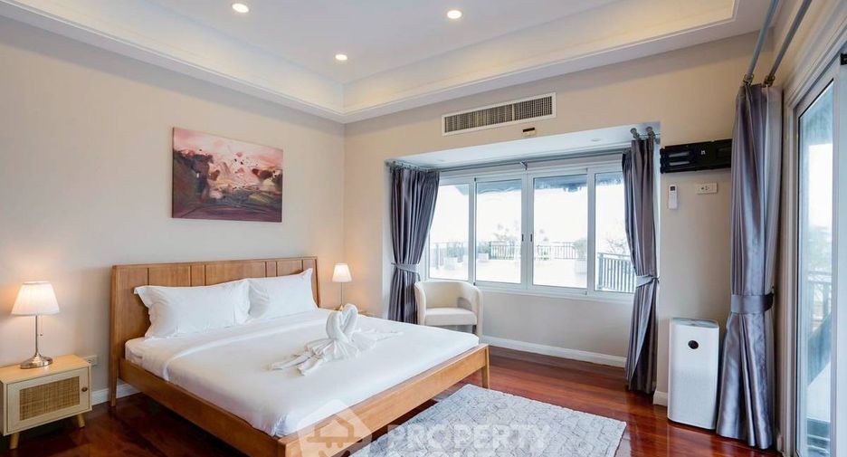 For sale 7 bedrooms villa in Jomtien, Pattaya