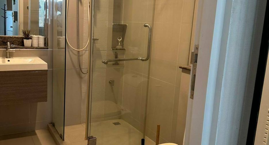 For sale 3 bedrooms house in Khlong Sam Wa, Bangkok