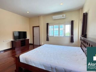 À louer 4 chambres maison à Bang Lamung, Chonburi