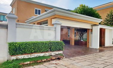 For rent 4 bedrooms house in East Pattaya, Pattaya