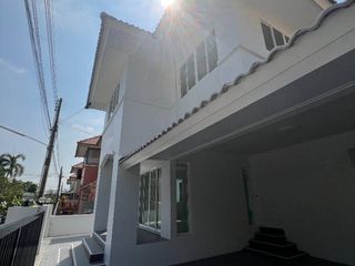 Продажа 3 спальни дом в Mueang Chon Buri, Чонбури
