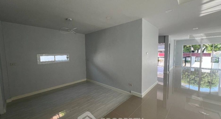 À vendre 3 chambres maison à Mueang Chon Buri, Chonburi