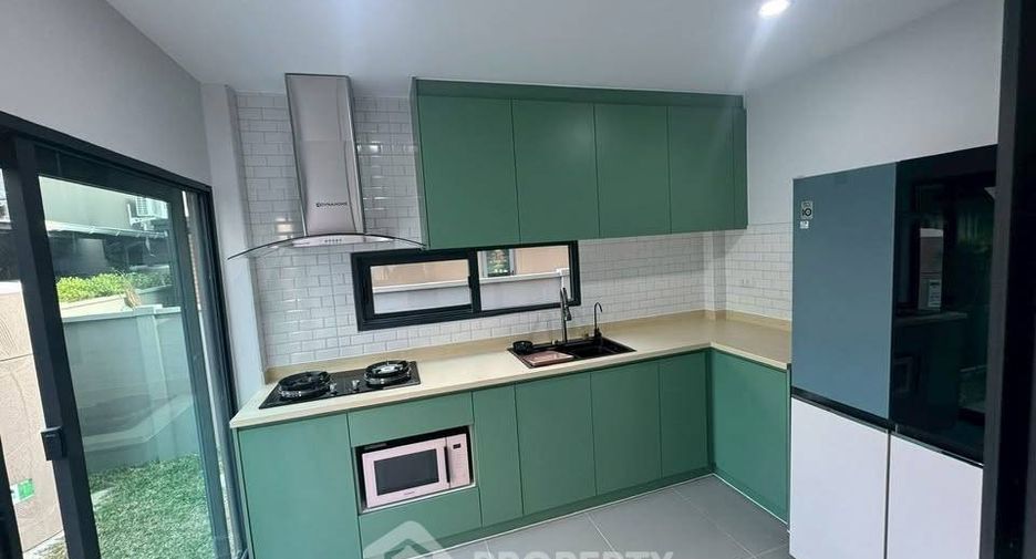 Продажа 3 спальни кондо в Пращет, Бангкок