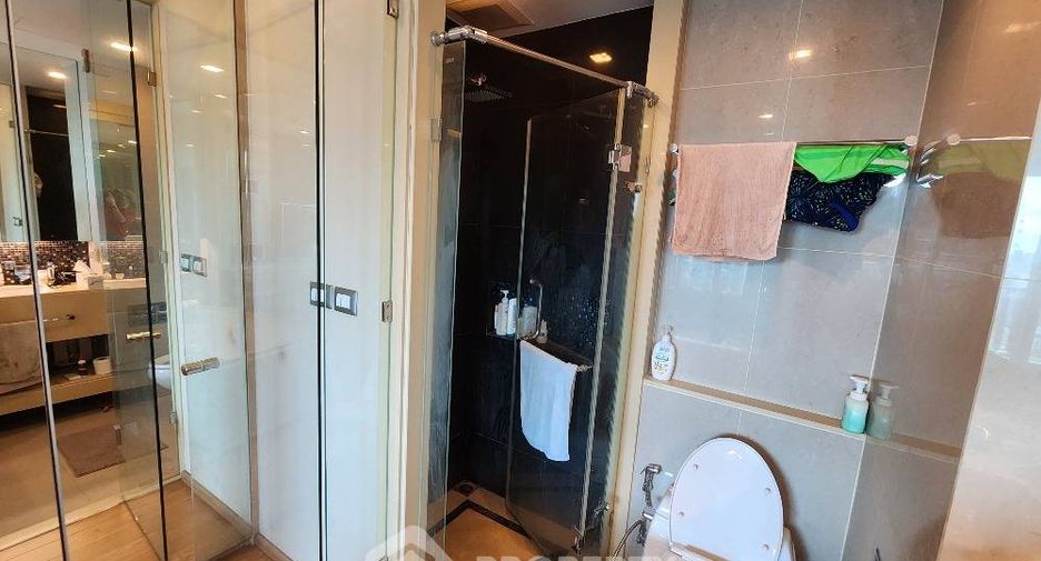 For sale 1 bed condo in Watthana, Bangkok