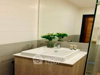 For sale 2 bedrooms condo in Huai Khwang, Bangkok