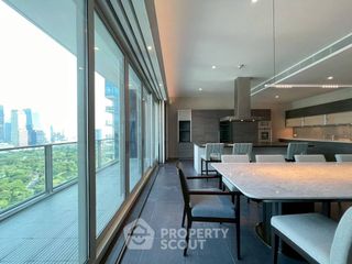 For sale 4 bedrooms condo in Pathum Wan, Bangkok