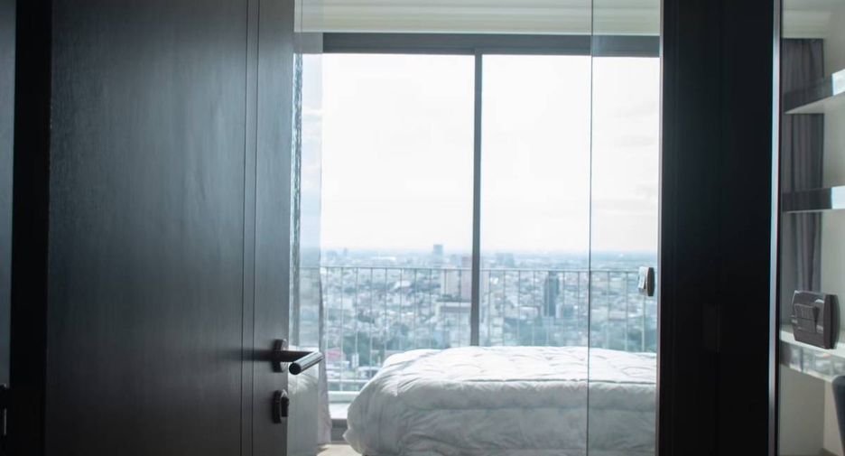 For sale 3 bedrooms condo in Pathum Wan, Bangkok