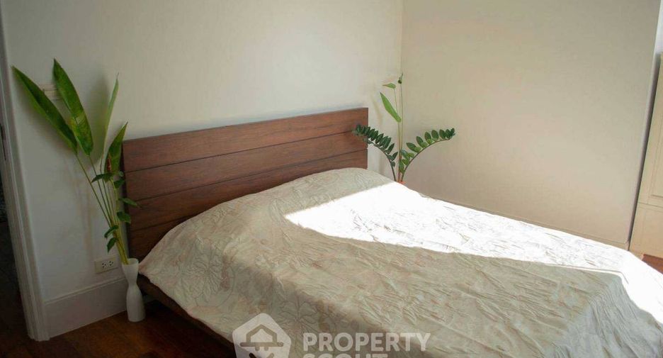 For sale 2 bedrooms condo in Dusit, Bangkok