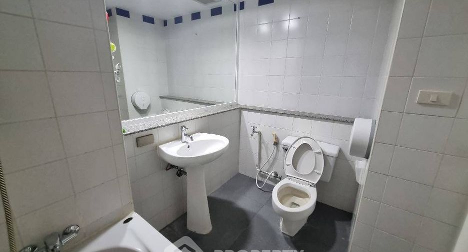 For sale 1 bed condo in Yan Nawa, Bangkok