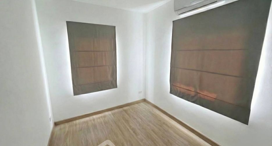 Haus zum Kauf mit 4 Zimmer in Si Racha, Chonburi