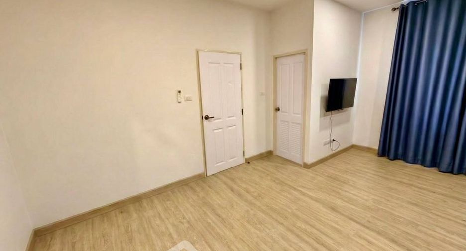 Haus zum Kauf mit 4 Zimmer in Si Racha, Chonburi