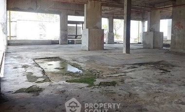 For sale 4 ベッドルーム condo in Sathon, Bangkok