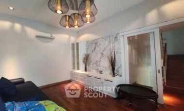 Haus zum Kauf mit 5 Zimmer in Bueng Kum, Bangkok