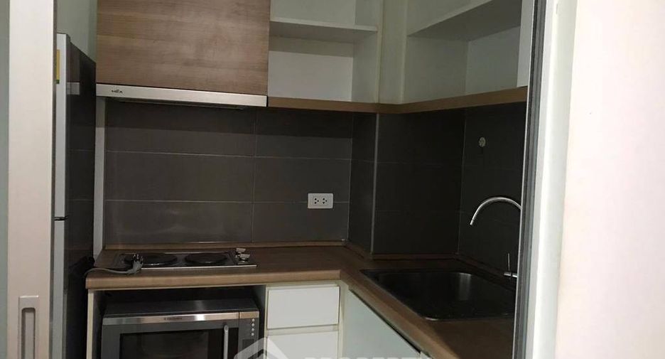 For sale 1 bed condo in Watthana, Bangkok