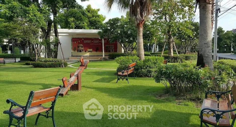 For sale 3 bedrooms house in Phasi Charoen, Bangkok