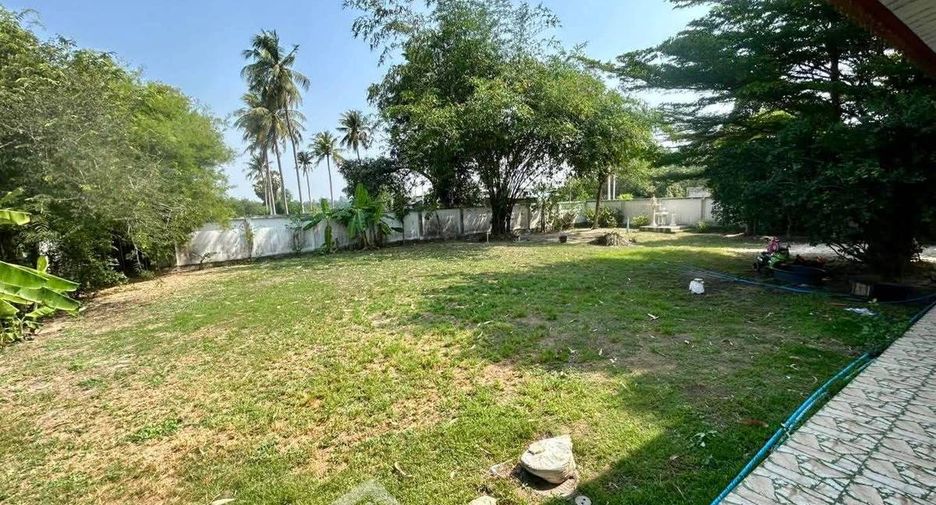 For sale 4 bedrooms house in Huay Yai, Pattaya