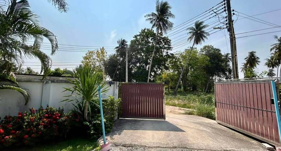 For sale 4 bedrooms house in Huay Yai, Pattaya