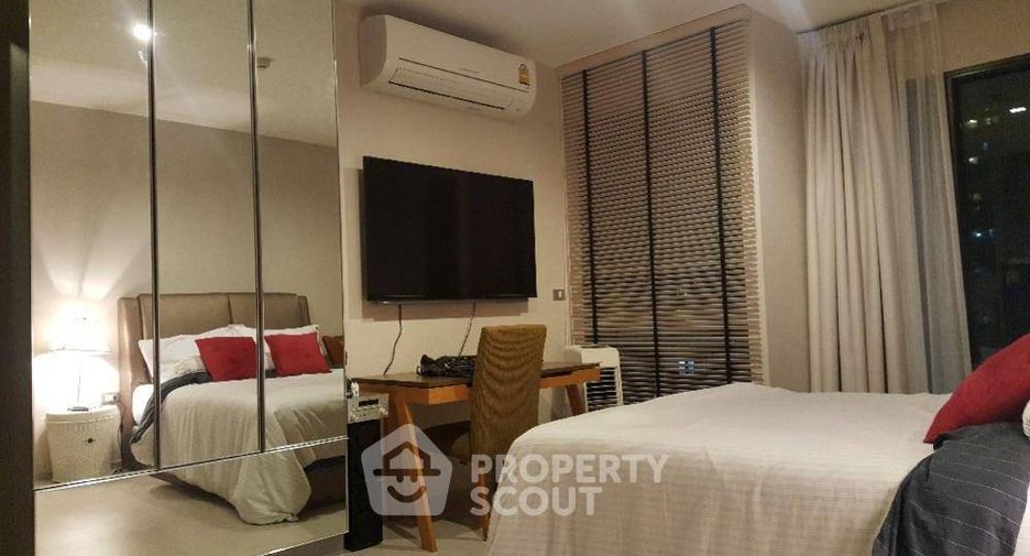 For sale 1 bed condo in Khlong Toei, Bangkok