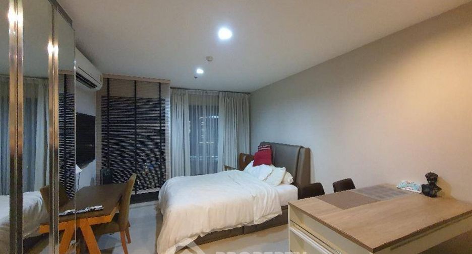 For sale 1 bed condo in Khlong Toei, Bangkok