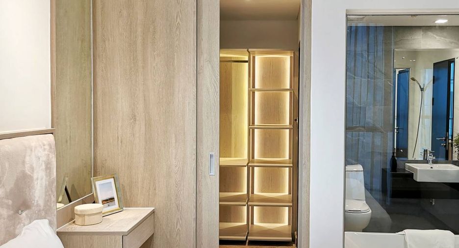 For sale 1 bed condo in Khlong Toei, Bangkok