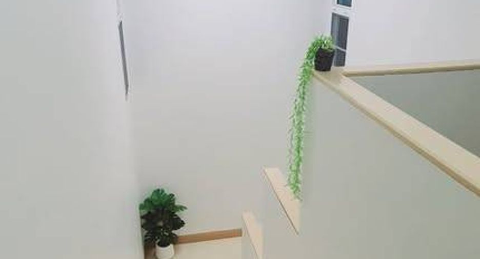 For sale 3 bedrooms house in Si Racha, Chonburi